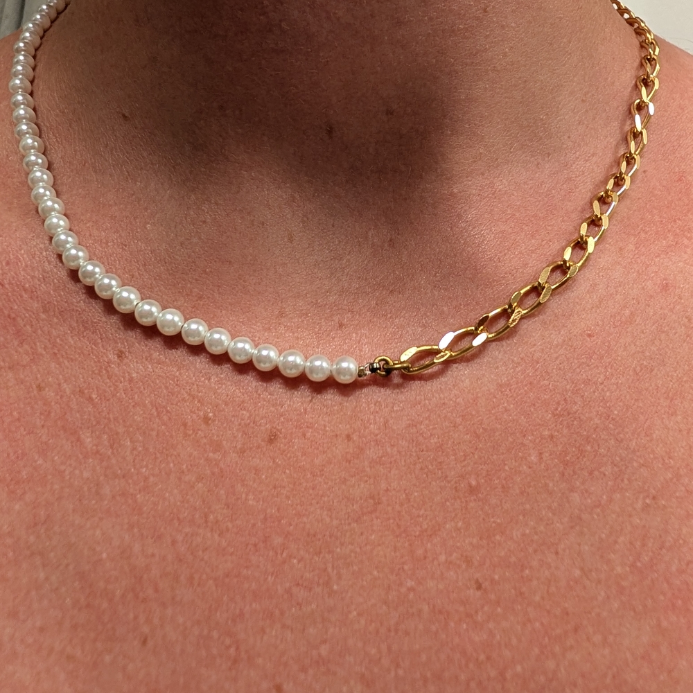 Mallorca Pearl Elegant Gold Plated Brass and Pearl Necklace